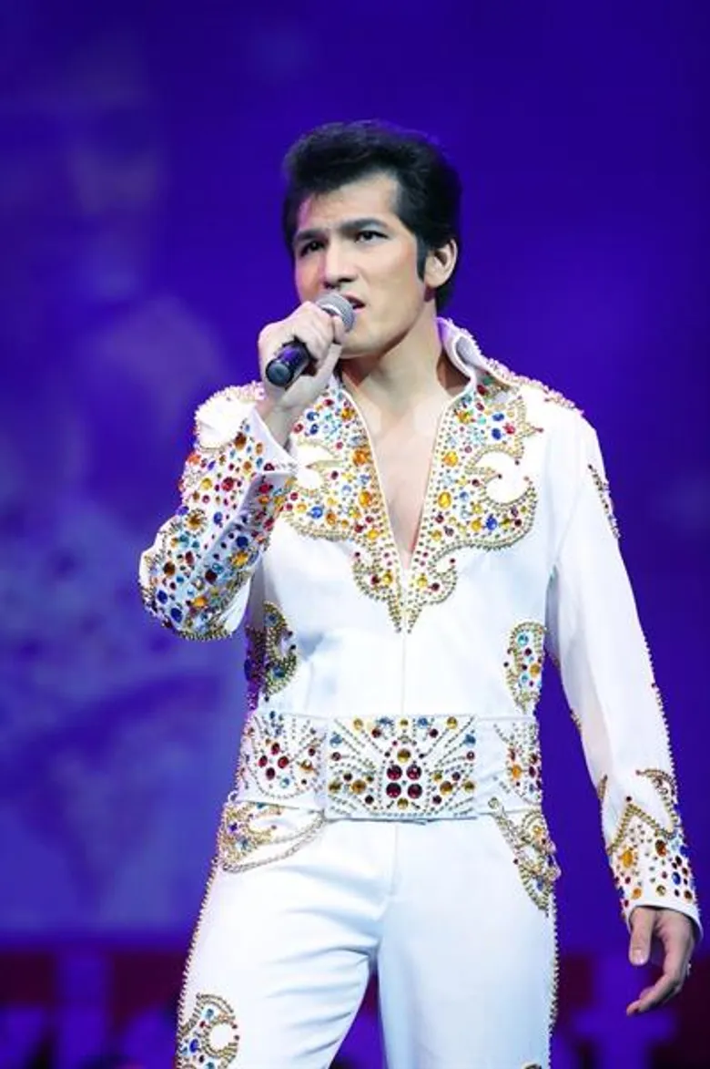 เมื่อราชาเพลงร็อค แอนด์ โรลล์ ถูกปลุกขึ้นมาวาดลวดลายบนเวทีศาลาเฉลิมกรุงอีกครั้ง พบกับการรวมตัวของเอลวิสชั้นแนวหน้าของเมืองไทย