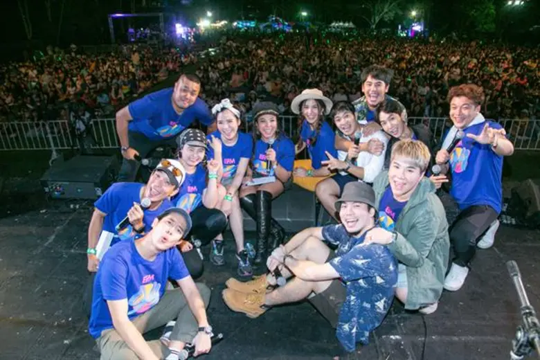 กอดคอร้องเพลงไปด้วยกัน EFM x CHILL on The Hill No.9 เราและNine