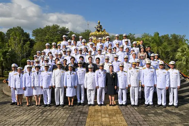 ภาพข่าว: ม.อ.ตรัง ร่วมวางพานพุ่มดอกไม้ “วันพ่อขุนรามคำแหงมหาราช” ประจำปี 2562