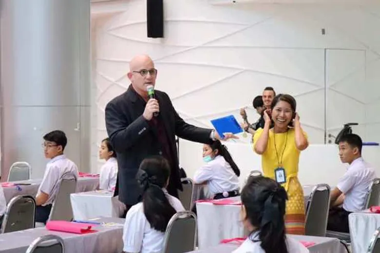 คณะศิลปศาสตร์ ม.ศรีปทุม มอบรางวัลนักเรียนเก่ง! ชนะประกวดสะกดคำภาษาอังกฤษระดับ มัธยมปลาย SPU Spelling Bee Competition 2019