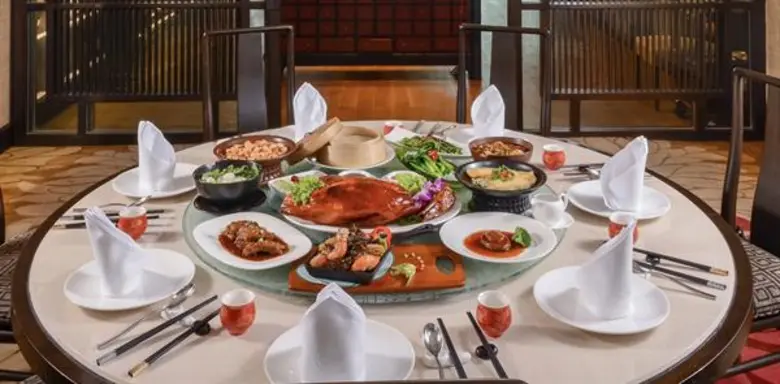 ฉลองตรุษจีนต้อนรับปีหมูกับเซตเมนู 3 เซตที...