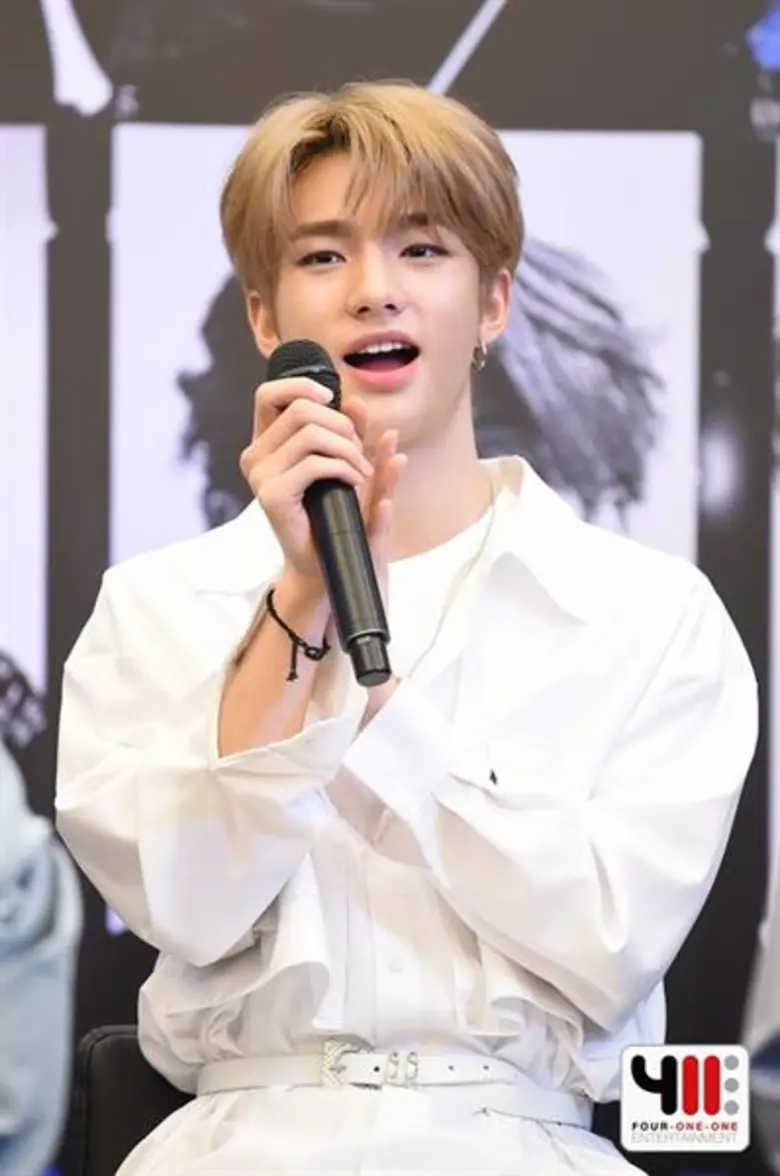 กึ้ง-โฟร์วันวันฯ แถลงข่าวส่งมอบเด็กหลงเกาหลีสู่หัวใจแฟนคลับไทย  ก่อนพบกันใน “สเตรย์คิดส์ อันเวล ทัวร์ 'ไอ แอม ...’ อิน แบงคอก” พรุ่งนี้ (ส.19 ม.ค.) ที่ธันเดอร์โดม เมืองทองธานี