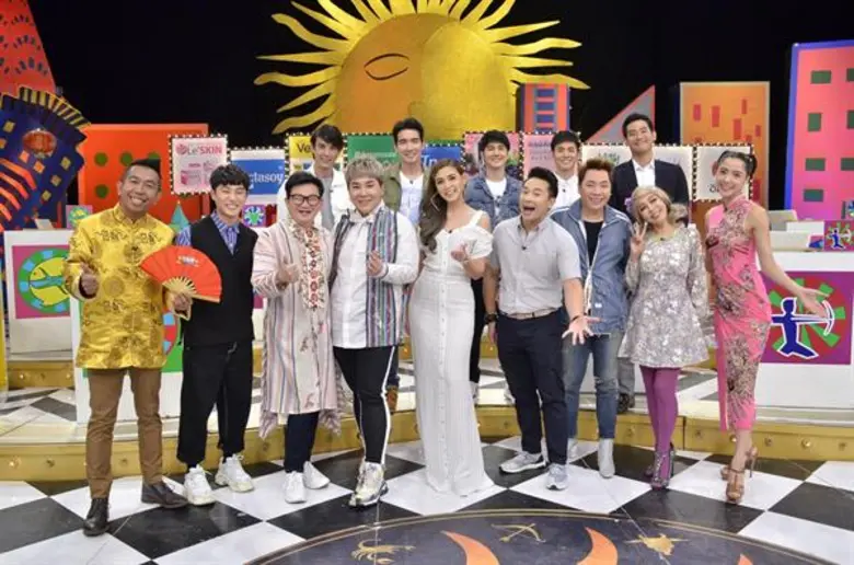 ทีวีไกด์: รายการ “ศึก 12 ราศี” มูตัวจริง “มดดำ คชาภา” โดนแซวเปิดตำหนักที่บ้าน