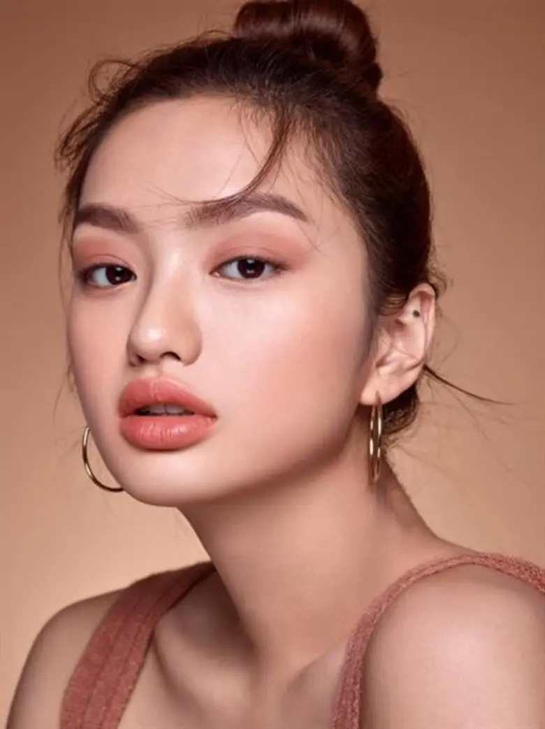 - "eSpoir" เมกอัพแบรนด์จากบริษัทความงามยั...
