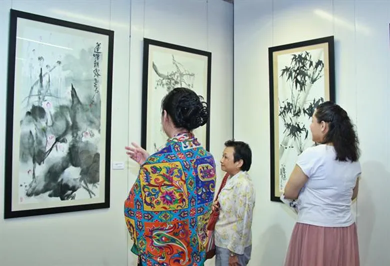 กระทรวงวัฒนธรรม ร่วมกับ สำนักงานศิลปวัฒนธรรมร่วมสมัย และบริษัท แรอาร์ต จำกัด จัดงานแสดงภาพเขียนศิลปินระดับโลก จากภาพฝีแปรงชั้นครูได้รับการยอมรับในระดับนานาชาติ
