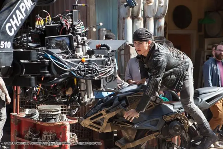ปล่อยมาให้ชมกันอีกคลิป สำหรับภาพยนตร์เรื่อง "Alita:...