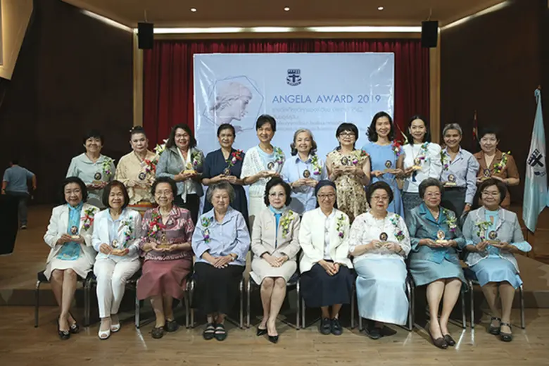 คุณยุพา ล่ำซำ ประธานจัดงาน "กระชับมิตรศิษ...