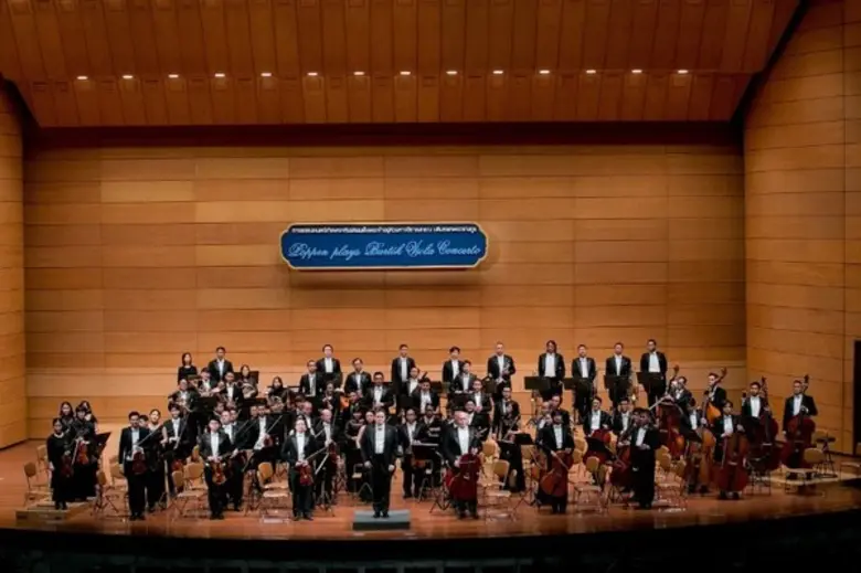 คอนเสิร์ต "Romantic Variations" เชิญศิลปิ...