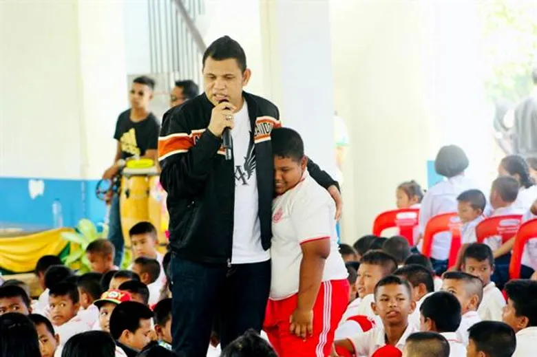 ทำดีได้ไม่ต้องรอ บ่าววี อาร์สยาม สานต่อโครงการสัญญาว่ารักน้อง ปีที่ 11