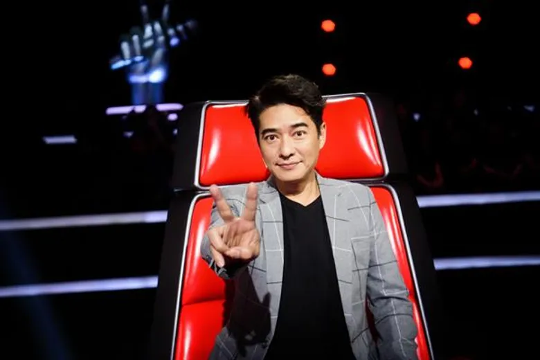 แบทเทิลสัปดาห์แรก เวที “เดอะ วอยซ์ 2018” เดือด! “โค้ชโจ้ - โค้ชก้อง” ขนเพลงยากทดสอบความเจ๋งลูกทีม