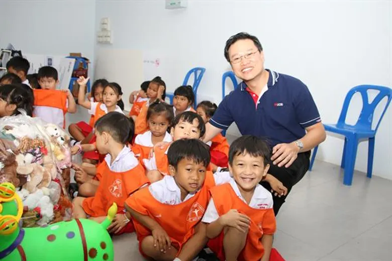 ยูโอบี ร่วมส่งต่อความสุขในเทศกาลตรุษจีน ชวนลูกค้าทำกิจกรรมสร้างรอยยิ้ม แก่เด็กในมูลนิธิสันติสุข ในกิจกรรม Lunar New Year UOB Commercial Banking
