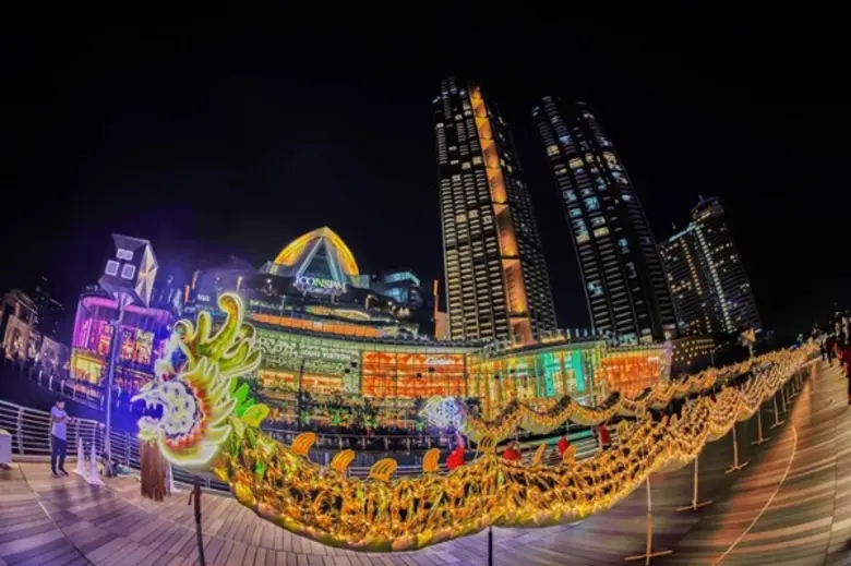 “THE ICONSIAM ETERNAL PROSPERITY CHINESE NEW YEAR 2019” ไฮไลท์แห่งปีกับการเฉลิมฉลองเทศกาลตรุษจีนริมแม่น้ำเจ้าพระยา มหาปรากฏการณ์พญามังกรติดไฟ LED ยาวที่สุดในประเทศไทย!! ณ ไอคอนสยาม ถ.เจริญนคร