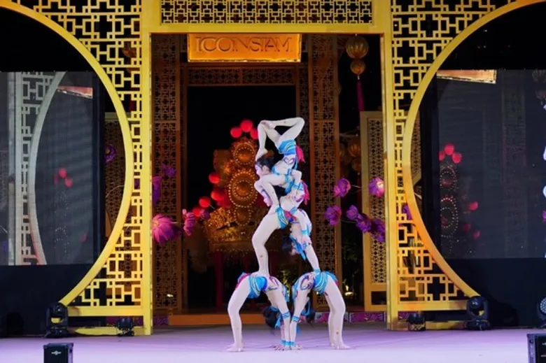 “THE ICONSIAM ETERNAL PROSPERITY CHINESE NEW YEAR 2019” ไฮไลท์แห่งปีกับการเฉลิมฉลองเทศกาลตรุษจีนริมแม่น้ำเจ้าพระยา มหาปรากฏการณ์พญามังกรติดไฟ LED ยาวที่สุดในประเทศไทย!! ณ ไอคอนสยาม ถ.เจริญนคร