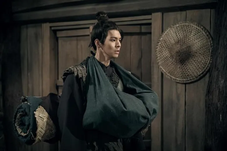 Movie Guide: ขยี้ตาแรง! “แจ็คกี้ ชาน” ปรับลุคโชว์หน้าเด้งใน “โคตรพยัคฆ์หยินหยาง” นำทัพแก๊งปราบอสูร “หร่วน จิงเทียน” และ “หลิน โป๋หง” เท่คูณสาม หล่ออสูรยังหลง