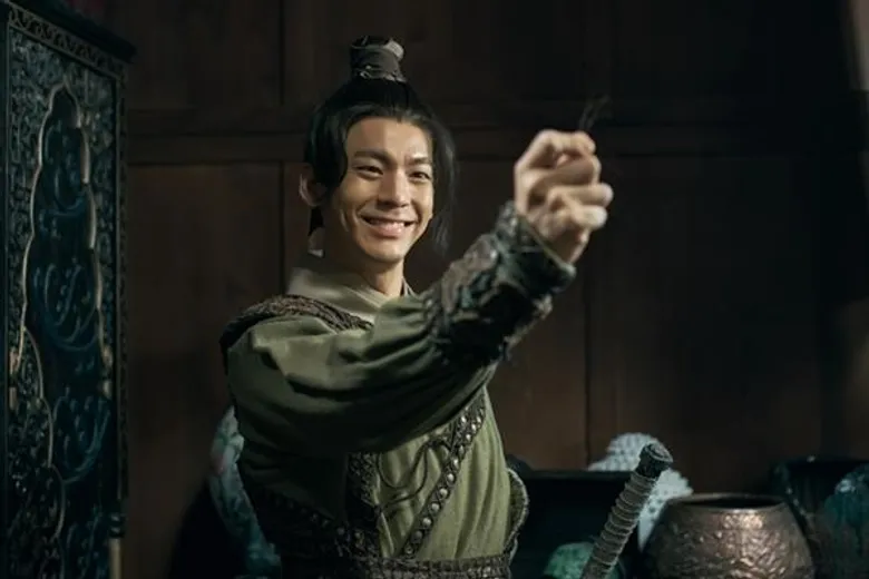 Movie Guide: ขยี้ตาแรง! “แจ็คกี้ ชาน” ปรับลุคโชว์หน้าเด้งใน “โคตรพยัคฆ์หยินหยาง” นำทัพแก๊งปราบอสูร “หร่วน จิงเทียน” และ “หลิน โป๋หง” เท่คูณสาม หล่ออสูรยังหลง