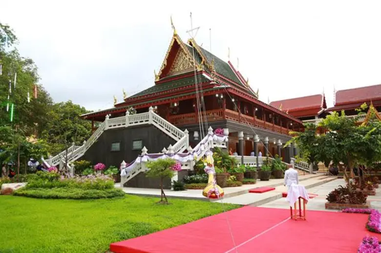 นายวีระ โรจน์พจนรัตน์ รัฐมนตรีว่าการกระทรวงวัฒนธรรม...
