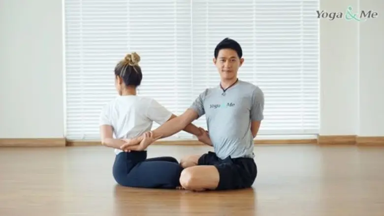 โยคะคู่: “โยคะ แอนด์ มี” ไอเดีย สุดเก๋ รับเดือนแห่งความรัก ด้วยกิจกรรม “โยคะ ยัวร์ เลิฟ”