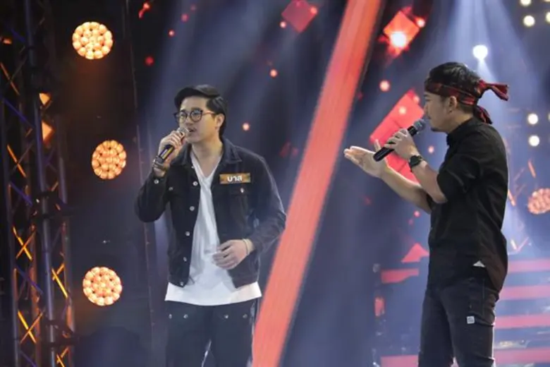 ทีวีไกด์: รายการ “นักร้องสองไมค์” “บาส อดิเทพ” นักร้องหนุ่มสุดเท่จากทางบ้านฝ่าภารกิจศิลปินคนที่ 6 “ต้าร์ ตจว.” ไปได้หรือไม่?