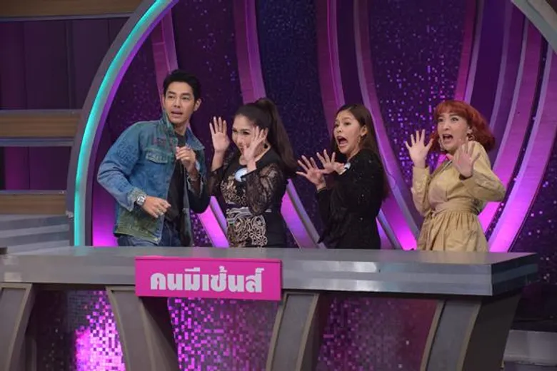 ทีวีไกด์: รายการ “4ต่อ4 Family Game” หลอนปนฮา ทีม “พี่นาค” ปะทะ ทีม “คนมีเซ้นส์”