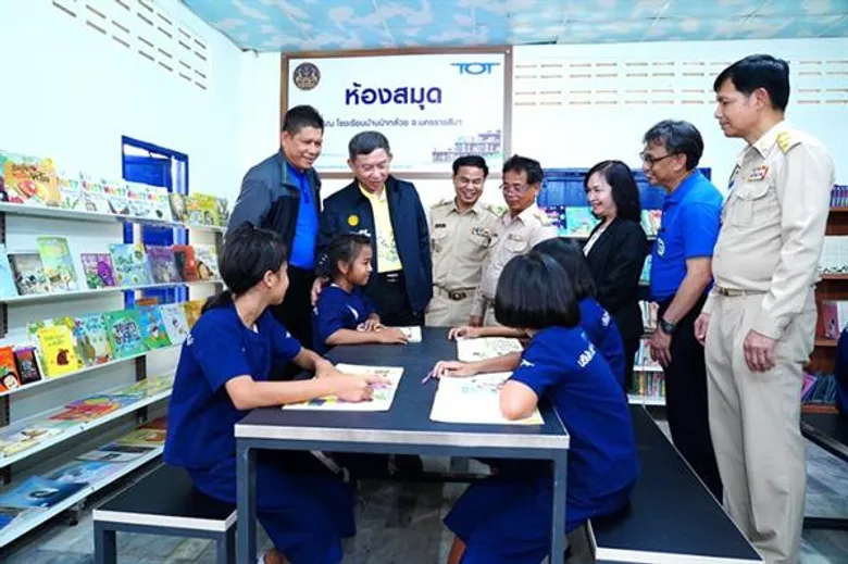 รองปลัดกระทรวงดิจิทัลฯ ร่วมส่งมอบ “โครงการเสริมสร้างคุณภาพชีวิตนักเรียนโรงเรียนที่ด้อยโอกาสบ้านป่ากล้วย”สนับสนุนคุณภาพชีวิตเยาวชน