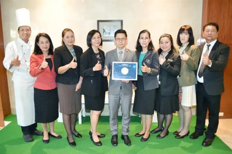 ดิเรก อัคนิโรจน์ ผู้จัดการทั่วไป โรงแรมรอ...