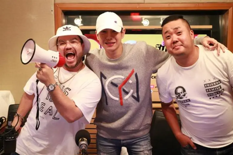 ภาพข่าว: ป่วยแต่สู้! “เป๊ก ผลิตโชค” โผล่เรียกเสียงฮา “จันทร์ Shock โลก ยังไงซิ?”