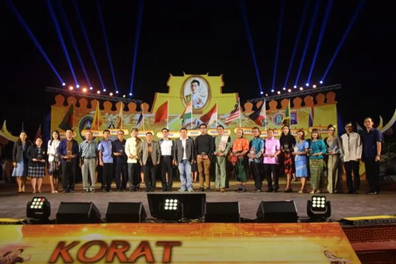 มรภ.สงขลา นำโนราภาคใต้ 'นาฏลักษณ์ทักษิณ’ โชว์การแสดงเวทีศิลปวัฒนธรรมอุดมศึกษา ครั้งที่ 19