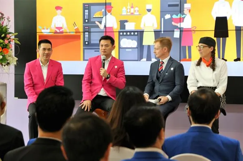 สจล. ผนึกความร่วมมือสวิสเซอร์แลนด์ – สหราชอาณาจักร รุดปั้นเชฟนักวิทยาศาสตร์ครั้งแรก ผสานศาสตร์และศิลป์การปรุงอาหาร ปฏิวัติวงการอาหารไทยและนานาชาติ