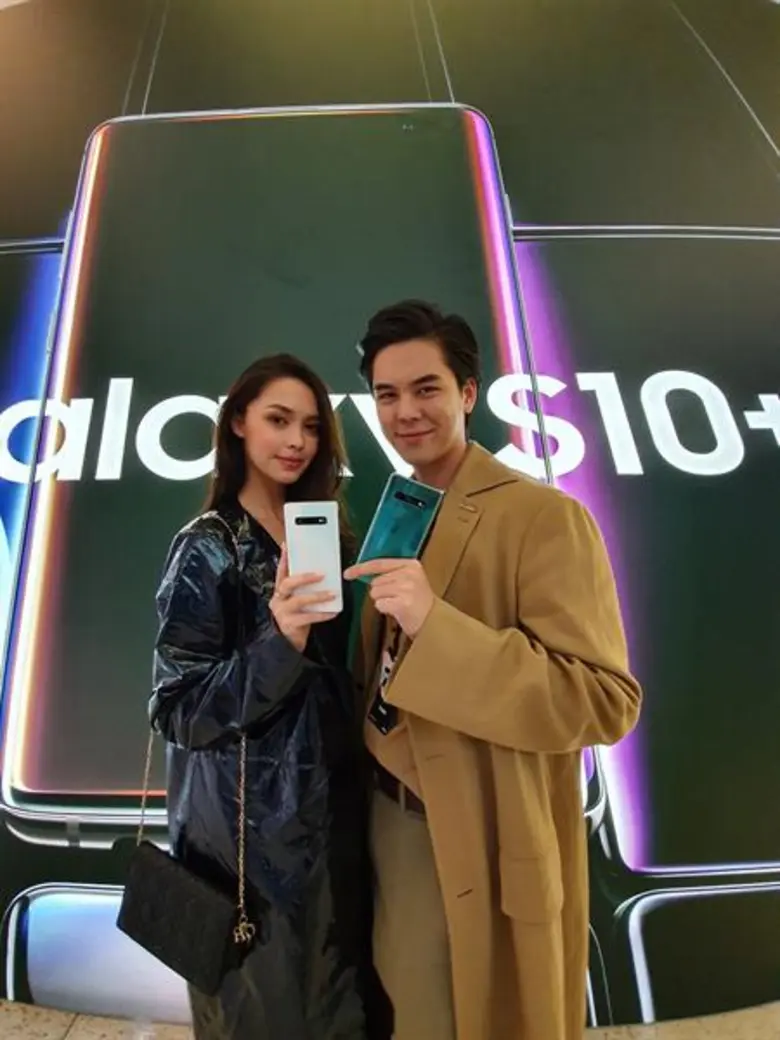 AIS เปิดจอง “Samsung Galaxy S10 / S10+” ก่อนใคร 21 ก.พ.นี้ จัดเต็ม โปรแรงที่สุดในตลาด! ลดสูงสุด 50% เริ่มต้นเพียง 17,950 บาท เหนือระดับยิ่งกว่า บนนวัตกรรมเครือข่าย AIS NEXT G และ Wifi Hotspot 2.0 หนึ่งเดียวในไทย