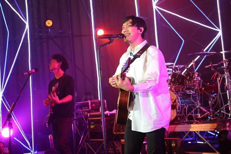 โปเตโต้ กอดคอ หนุ่ม กะลา เสิร์ฟความมันส์ #ร็อคไม่มากแต่คัฟเวอร์เพราะมาก