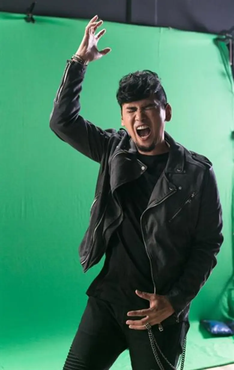 ห่างหายจากการทำเพลงไปนานถึง 5 ปี ล่าสุด ร็อคเกอร์รุ...