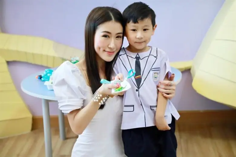 'ครูเอิร์น’ นำจัดนิทรรศการและผลงานเด็กๆ สร้างความสุข พร้อมต่อยอดการเรียนรู้ที่ยั่งยืน