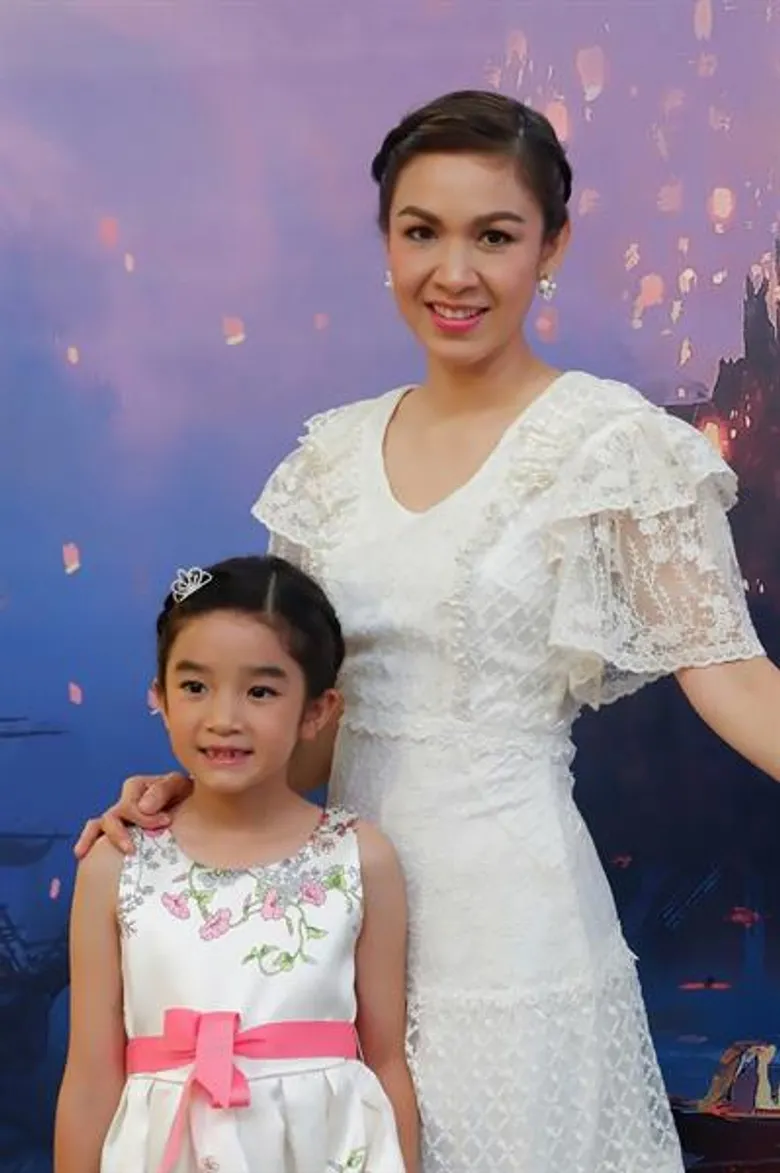 คุณแม่กบ-สุวนันท์ จะควงคุณลูกสาว น้องณดา-ปุณณดา ปุณณกันต์