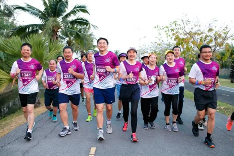 จั๊กจั่น-แพนเค้ก-ไนกี้ ร่วมวิ่งยามเช้า PEA HAPPY RUN โคราช อิ่มกาย อิ่มใจ ได้แบ่งปันความสุข