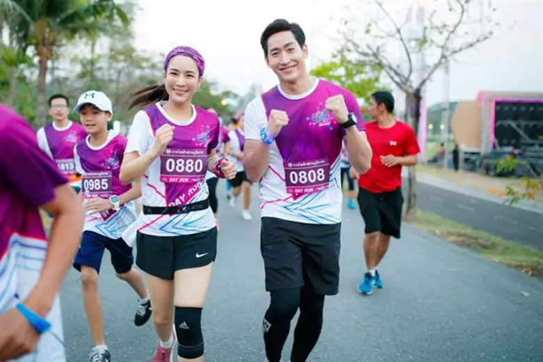 จั๊กจั่น-แพนเค้ก-ไนกี้ ร่วมวิ่งยามเช้า PEA HAPPY RUN โคราช อิ่มกาย อิ่มใจ ได้แบ่งปันความสุข