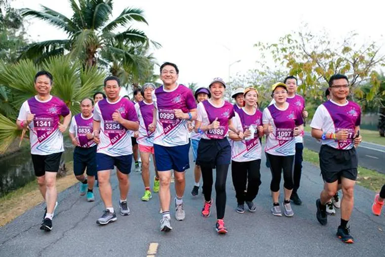 จั๊กจั่น-แพนเค้ก-ไนกี้ ร่วมวิ่งยามเช้า PEA HAPPY RUN โคราช อิ่มกาย อิ่มใจ ได้แบ่งปันความสุข