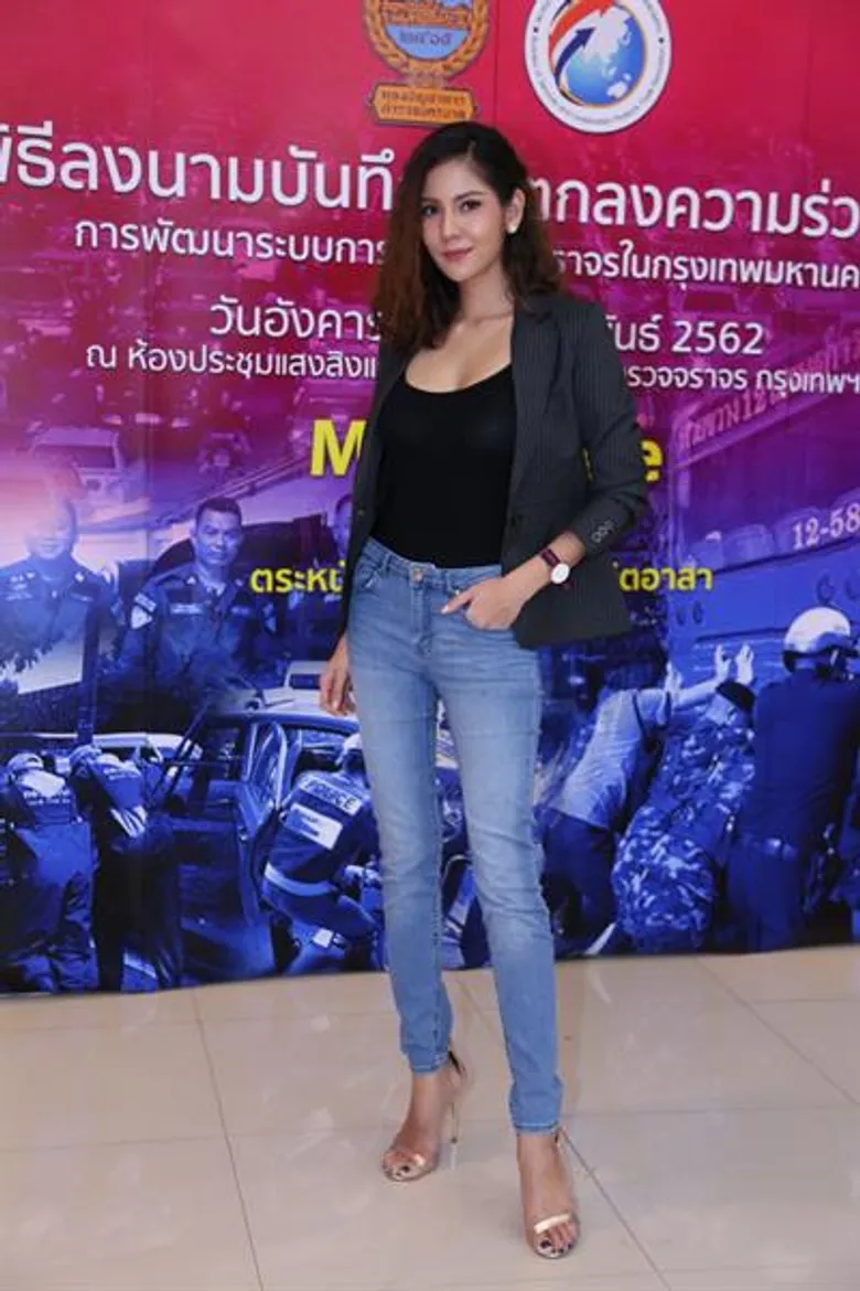 3 นักแสดงชื่อดัง ร่วมเปิดตัวแอปพลิเคชัน “M-Help Me”