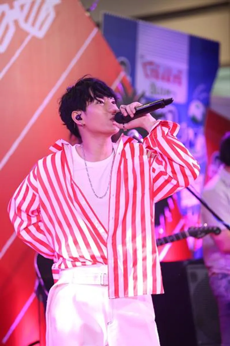 โก๋แก่ มุ่งขึ้นแท่น “King Of Nuts” เพิ่มไลน์ผลิตภัณฑ์ “โก๋แก่ลันเตา” พร้อมเปิดตัว พรีเซ็นเตอร์ "เป๊ก ผลิตโชค"