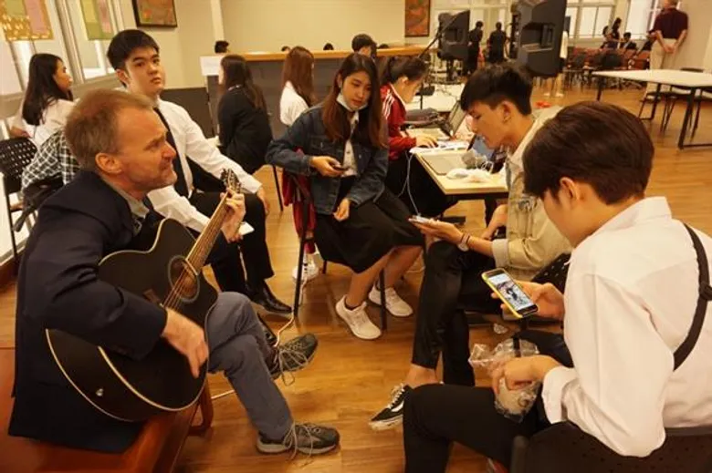 มข.เปิด Social Space หนุนทิศทาง Education Transformation เพื่อสร้างบัณฑิตรู้จักคิดมากว่าแค่เป็นผู้รู้ หวังให้เป็นพื้นที่เปิดโอกาสทุกคนได้แสดงศักยภาพสร้างสรรค์สิ่งใหม่ๆ