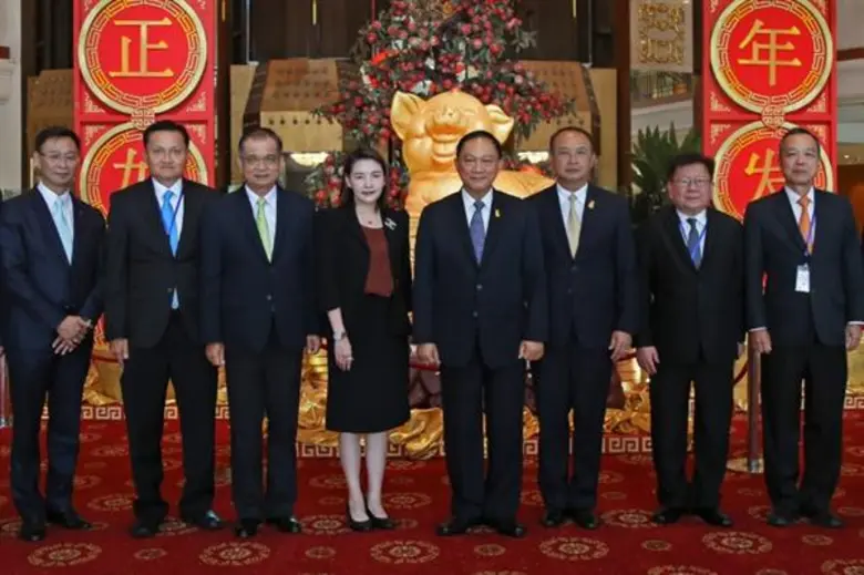 พล.ต.อ. อดุลย์ แสงสิงแก้ว รัฐมนตรีว่าการก...