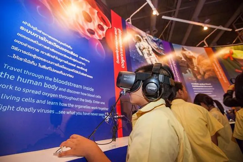 ซัมซุง ร่วมกับ อพวช. เปิดตัวนิทรรศการ VR สุดล้ำ นำนวัตกรรมและเทคโนโลยี สร้างประสบการณ์เรียนรู้แนวใหม่ให้เยาวชนไทย