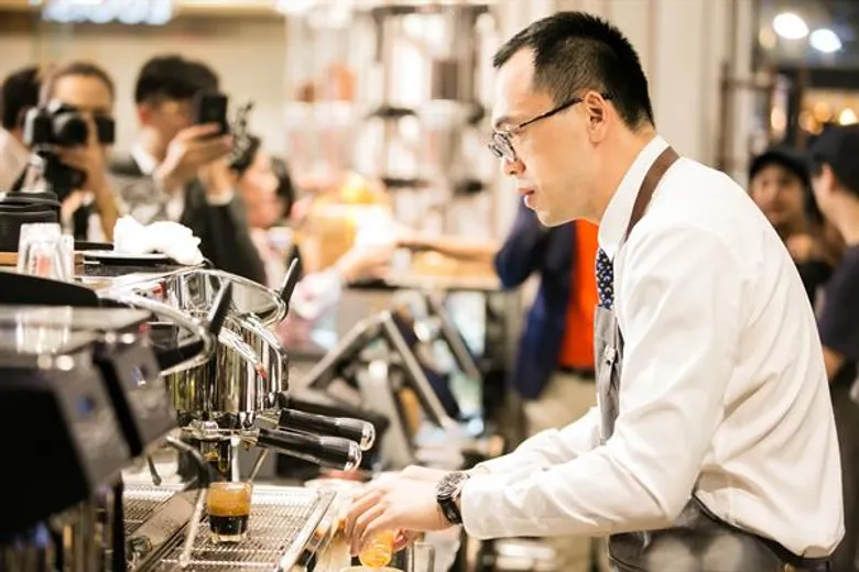 คอกาแฟยิ้มกริ่ม “หลุยซ่า คอฟฟี่ (Louisa Coffee)” กาแฟพรีเมี่ยมยักษ์ใหญ่ที่มีสาขามากที่สุดในประเทศไต้หวัน ประเดิมเปิดสาขาแรกในไทย ที่อัมรินทร์ พลาซ่า