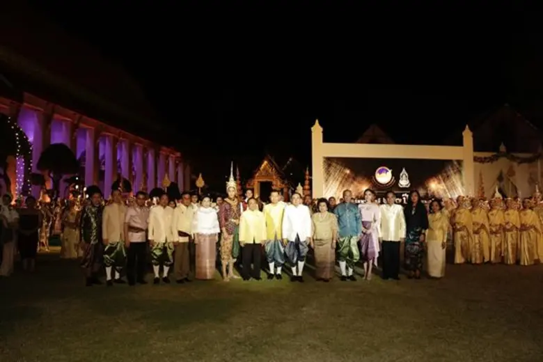 พิธภัณฑสถานแห่งชาติ พระนคร นายวีระ โรจน์พ...