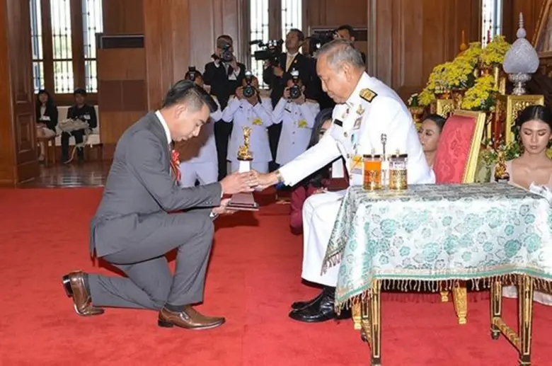 สมเด็จพระเจ้าอยู่หัวมหาวชิราลงกรณ บดินทรเทพยวรางกูร...