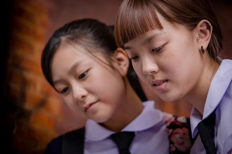 Movie Guide: “ปรัชญา ปิ่นแก้ว” ตีความกระสือใหม่ใน “SisterS กระสือสยาม” เตรียมกลายร่าง แหวกทุกความระทึก 4 เมษายนนี้