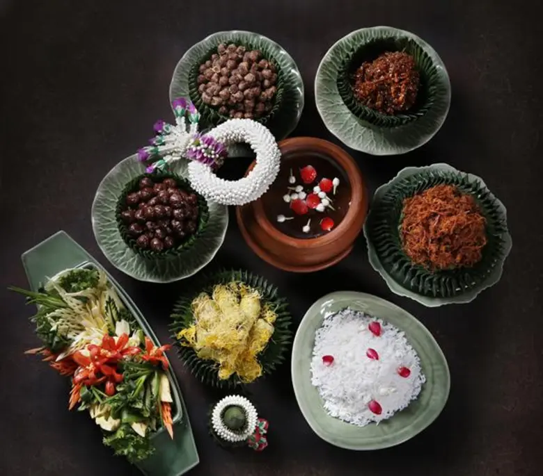 โรงแรมแชงกรี-ลา กรุงเทพฯ ต้อนรับเทศกาลสงกรานต์ อิ่มอร่อยชื่นใจไปกับเมนู “ข้าวแช่ชาววัง” เลิศรสสูตรต้นตำรับ  ณ ห้องอาหารเน็กซ์ทู คาเฟ่ ริมแม่น้ำเจ้าพระยา
