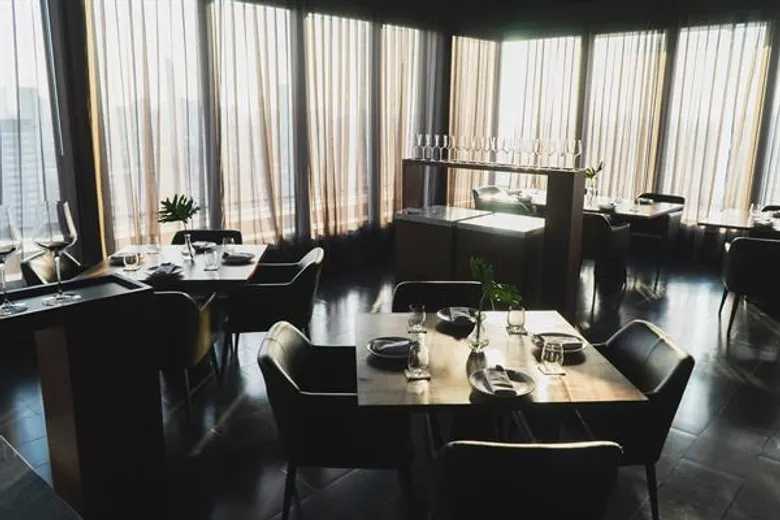 เชฟเทเบิล ครั้งที่ 2 “อีสาน ซัมเมอร์” ร้าน “ธาน” ชั้น 25, สยาม แอ็ท สยาม ดีไซน์ โฮเต็ล กรุงเทพฯ
