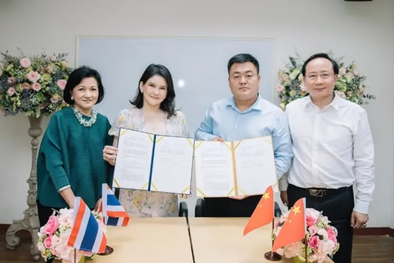 “รจเรธ ปรีกราน” ลงนามความร่วมมือนำเข้าดอกไม้นานาพันธุ์ กับบริษัทยักษ์ใหญ่จากจีน