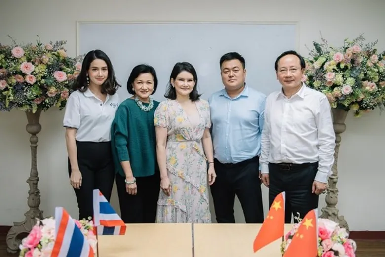 “รจเรธ ปรีกราน” ลงนามความร่วมมือนำเข้าดอกไม้นานาพันธุ์ กับบริษัทยักษ์ใหญ่จากจีน