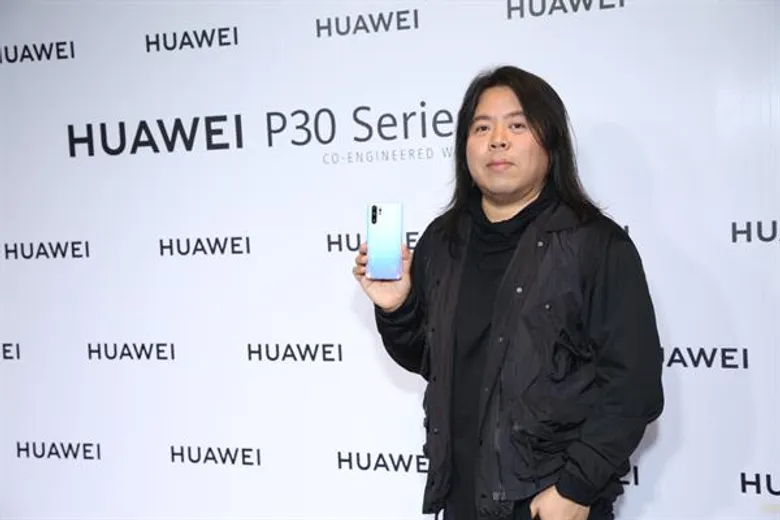 หัวเว่ยเปิดตัว HUAWEI P30 Series – Super Camera Smartphone เผยโฉมเฉดสีใหม่ บนรันเวย์สุดยิ่งใหญ่ โดยแบรนด์แฟชั่นชั้นนำ Tube Gallery และ Hook’s by Prapakas